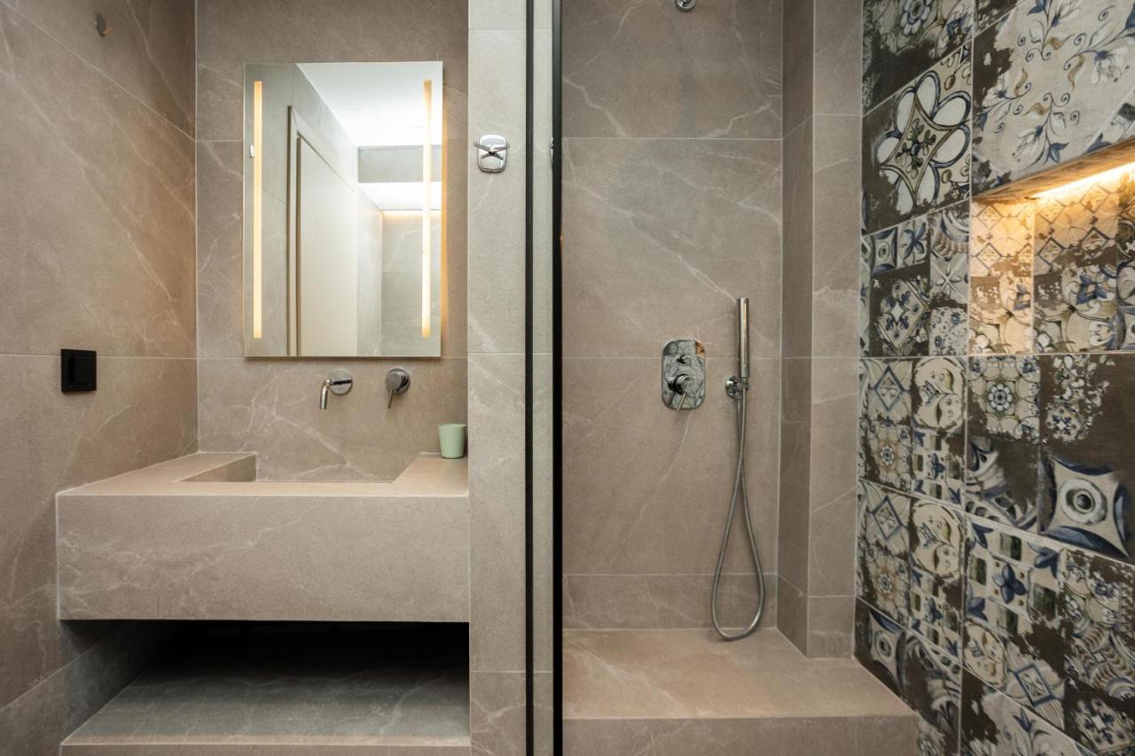 Elegance Apartment 2 Bedroom Suites Thessaloníki Luaran gambar